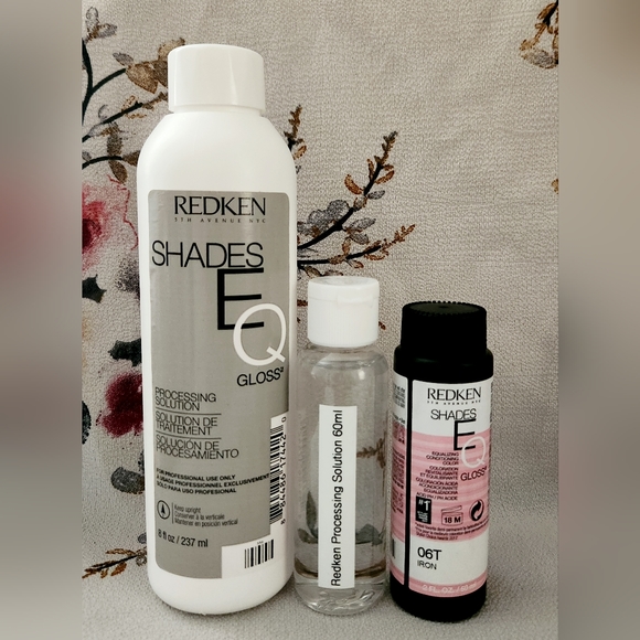 Redken Shades EQ Toning Kit: Hair Gloss 06T Iron & Processing Solution - Picture 3 of 3